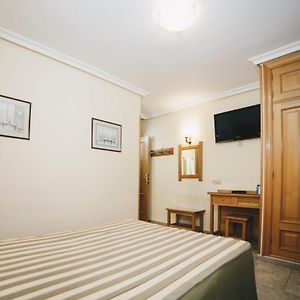 Habitación con 2 Camas Individuales